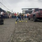 La Policía levantó al menos 10 indicios balísticos.