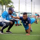 José Brito trabaja a la par de los preparadores físicos de 9 de Octubre.