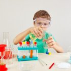 “El cerebro  
evoluciona y aprende haciendo cosas, no escuchando como se hacen”, explica Dan Coyle, en su libro El código del talento.