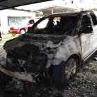 Así quedó el carro personal del alcalde de Naranjal, Luigi Rivera, tras ser incendiado al amanecer de ayer.