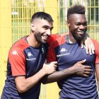 Felipe Caicedo (d) no se ha podido adaptar al Génova de Italia, equipo con el que ha jugado apenas siete partidos.