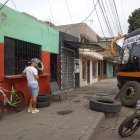 El crimen ocurrió en una barbería del sur porteño. Mientras que en el norte acribillaron a un hombre con libertad condicional.