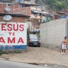 En Durán a la entrada de Cerro las cabras abandonan un cadáver ayer aproximadamente alas 18h00.