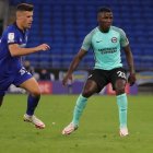 Moisés Caicedo (d) volverá a jugar en el Brighton de Inglaterra, por pedido del DT de las Gaviotas.