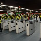 Ya fueron colocados los torniquetes para el cobro de pasajes en las paradas.