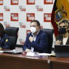 La ministra de Salud, Ximena Garzón; el presidente del COE Nacional, Juan Zapata; la alcaldesa de Guayaquil, Cynthia Viteri.