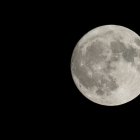 Crean luna artificial para desaparecer la gravedad.