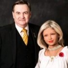 El hombre que ha decidido tomar por esposa a una robot.