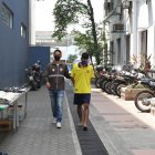 El sospechoso y las evidencias incautadas durante los allanamientos fueron mostrados en el cuartel Modelo, del norte de Guayaquil.