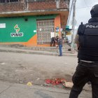 La víctima, estaba parado en una panadería, cuando recibió la ráfaga de disparos. Otras dos personas resultaron heridas.