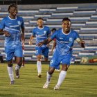 Danny Luna celebra uno de sus dos tantos ante Barcelona.