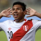 Édison ‘Orejas’  Flores destaca como volante izquierdo en el equipo del técnico Ricardo Gareca.