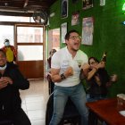 Los hinchas celebraron con euforia el gol de Félix Torres que decretó el empate ante Brasil.