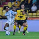 Barcelona y Guayaquil City empatan en el primer tiempo.