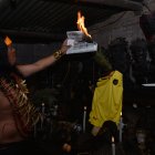 Chonta Negra en acción. El chamán hizo el trabajito para contrarrestar las ‘cositas’ que hicieron los brujos peruanos.