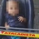 El bebé, de 4 meses, estaba dentro del carrito de las compras.