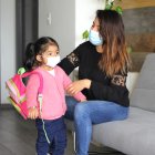 Un niño que conoce las medidas de bioseguridad es un pequeño independiente.