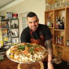 García recomienda que si no tienes horno hagas la receta en una sartén con abundante aceite.