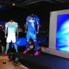 La camiseta de Emelec fue presentada.