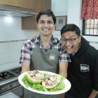 Víctor y David Bermeo aseguran que con 15 minutos tendrás un plato sabroso para regalarle a tu amorcito.