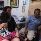 Susana Sánchez y Fausto Lucero están al cuidado de su nietecita. Siguen angustiados.