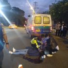 Los paramédicos la encontraron sin signos vitales cuando llegaron.