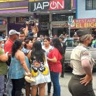 Allegados del alcalde acudieron hasta el lugar del suceso para corroborar la terrible noticia.