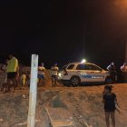 La Policía llegó al sitio de la reyerta, donde un hombre resultó gravemente herido ded arma blanca.