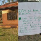 La escuela afectada por desconocidos, que le prendieron fuego.