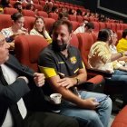 Carlos Alfaro Moreno, José Luis Nogales, Javier Salem, atrás Fabián Bustos y su esposa, listos para ver el documental.