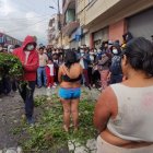 La comunidad deliberó y luego azotó y bañó con agua helada a las dos sospechosas.