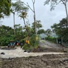 El río Saguambi y el Canchupi crecieron debido a las lluvias e inundaron Mindo. Hubo personas que fueron evacuadas.