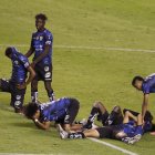 El lamento de los jugadores del Independiente del Valle tras perder la final en la definición por penales.