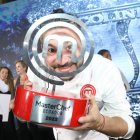 Andrés Arrata dice que vive un día a la vez y que aún no decide qué hará con el premio en efectivo.