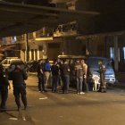 Los agentes buscan establecer quiénes participaron en el múltiple asesinato.