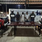 Los sospechosos puestos a órdenes de las autoridades y las evidencias entregadas al Centro de Acopio de la Policía.