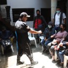 Los comunitarios se reúnen con dirigentes barriales para evaluar las problemáticas de la zona.