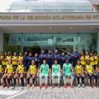 La tradicional foto oficial de la Tri femenina sub-17 que hoy se estrena en el Campeonato Sudamericano que tiene como sede a Uruguay.