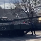 Viral. En redes sociales se viralizó el clip en el que se ve al hombre desesperado en una ciudad fronteriza con Rusia.