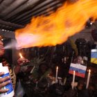 Chonta negra, chamán de la Sierra, hizo un ritual con las imágenes de los presidentes de Rusia y Ucrania.