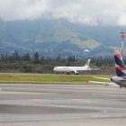 El avión aterrizó a las 10:27 de este 5 de marzo. Trajo consigo a 209 personas.