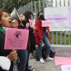 Familiares y amigas de la víctima han pedido justicia a través de plantones.