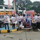 Los familiares de a joven realizaron plantones durante las diligencias judiciales que hasta ahora se han realizado.