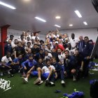 Toda la alegría de Ecuador en el camerino del estadio de Ciudad del Este en Paraguay.