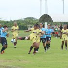 Suany Fajardo destaca como defensa de Barcelona.