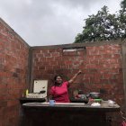 En la casa de Sandra Torres el techo se levantó con todo y toldo por fuertes vientos.