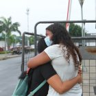EN EL CENTRO DE CRIMINILISTICA FAMILIARES ESPERAN EL CUERPO FALLECIDO DE SU SER QUERIDO 27 DE MARZO DEL 2022 GUAYAQUIL-ECUADOR