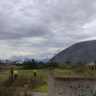 La policía llegó al lugar para levantar evidencias.