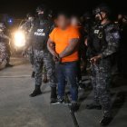 Con un alto resguardo policial fueron trasladados desde la cárcel de Cuenca, hasta la 'Roca' en Guayaquil.