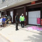 La señora quedó tendida al piel del local comercial.